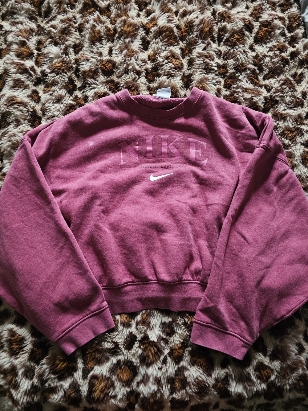 Nike Mauve-Pink Embossed Logo Crewneck Sweatshirt